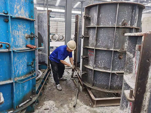 污水檢查井塑料模具的制備方法，方便操作